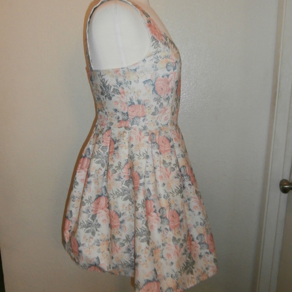 CHIC A BOOTI US Size 10 AUS Size 12 women's dress - Picture 4 of 4